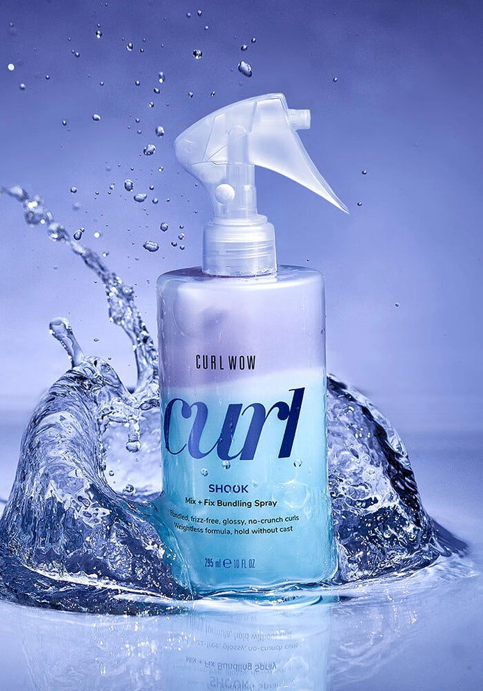 CURL WOW Shook spray bottle with nozzle, light blue liquid