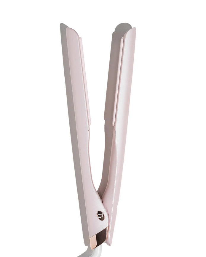 Light pink T3 SinglePass hair straightener with two flat ceramic plates, 1-inch plates